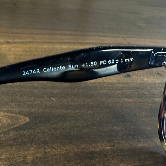 Peeper's Caliente Sunglasses and Case - Tortoise - Reading Strength +1.50 - Picture 6 of 7